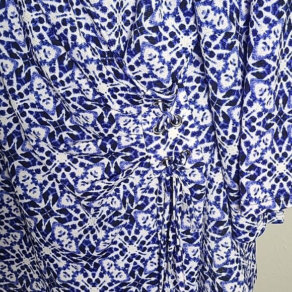Cato Blue & White Wrap-Top with Lace-up Tie on the Side, Size 18/20W - Picture 3 of 10